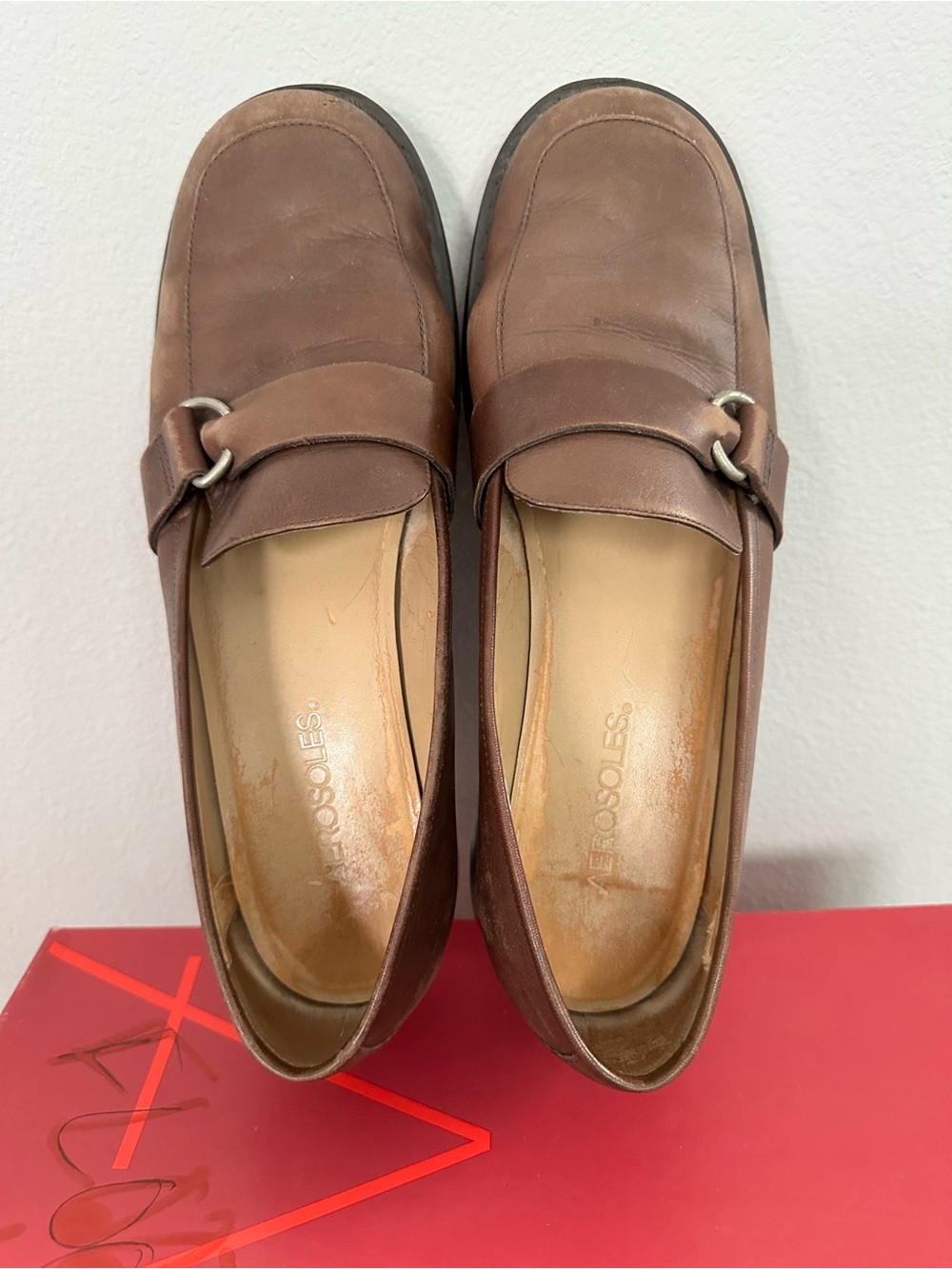Aerosoles Brown Leather Slip-On Loafers for Women size 7.5”